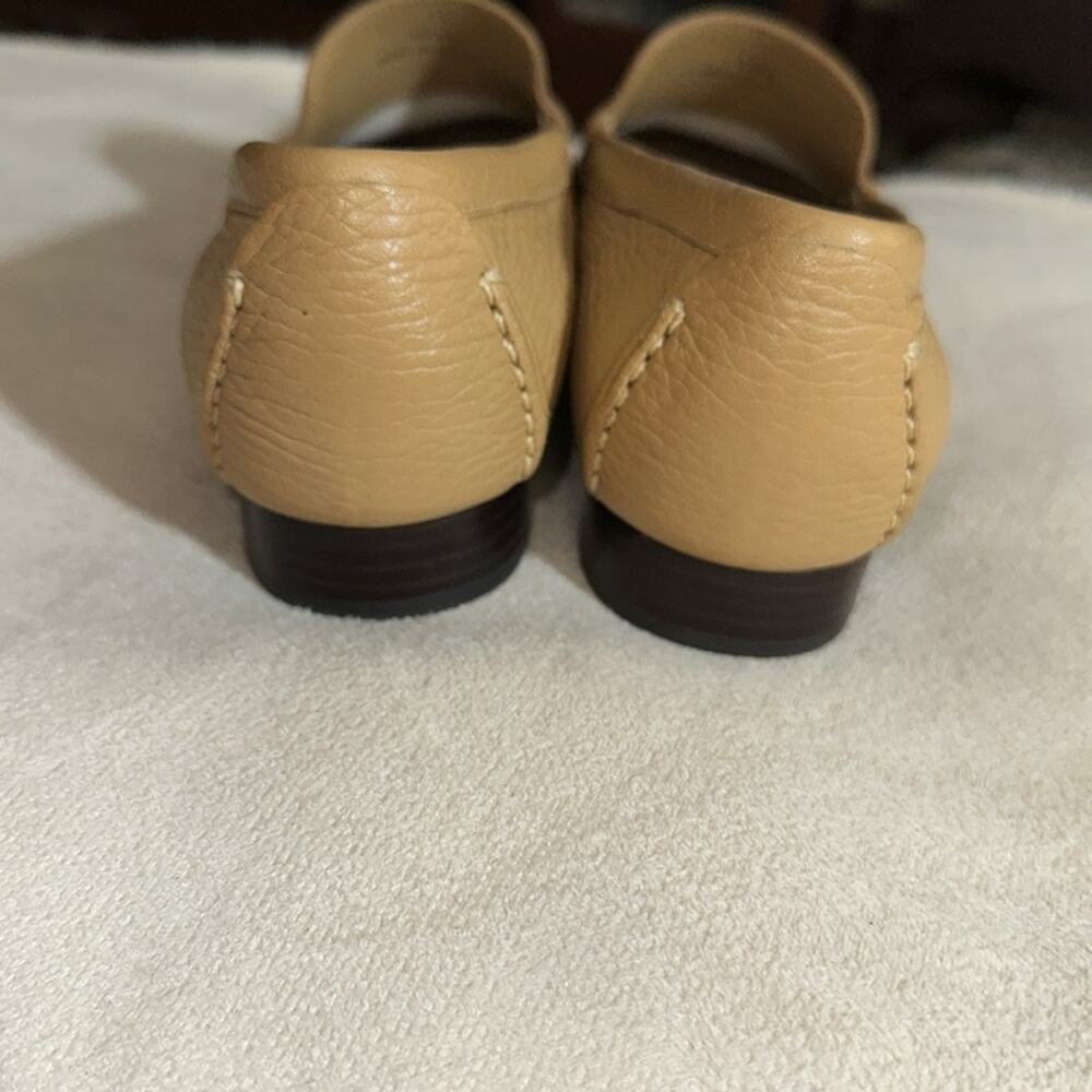 Talbots | tan driving shoe | size 6.5 M - Picture 4 of 10